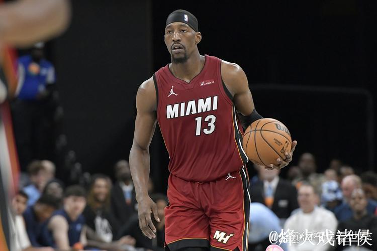 阿德巴约谈进攻乏力：面对空位机会，我们时常踌躇不决